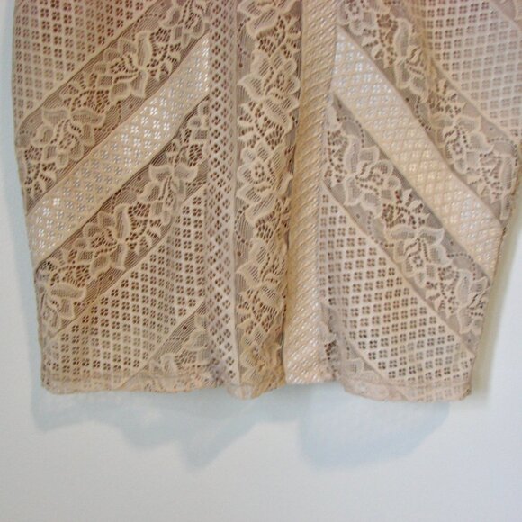 Guess Lacey Bodycon Mini Dress Nude Tan Stretch Bandage Holiday Party Size Small - Picture 8 of 13